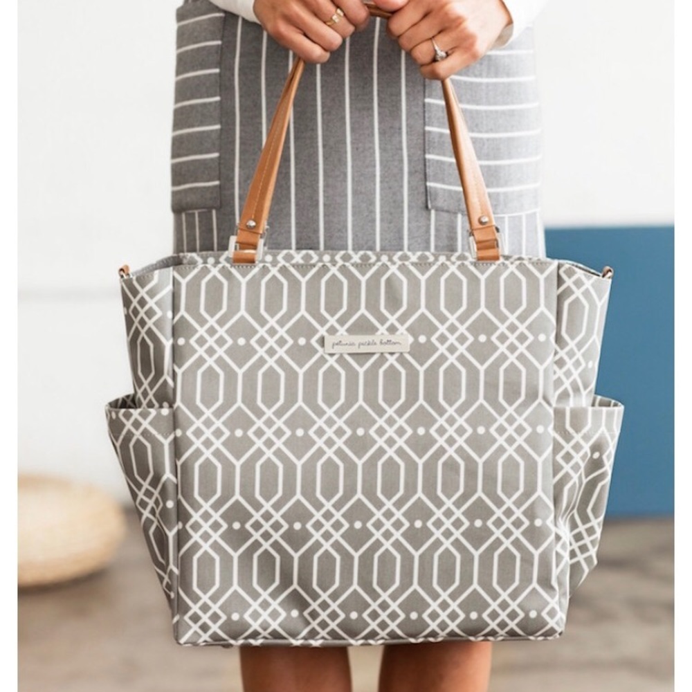 Petunia pickle bottom Parkway Pump tote